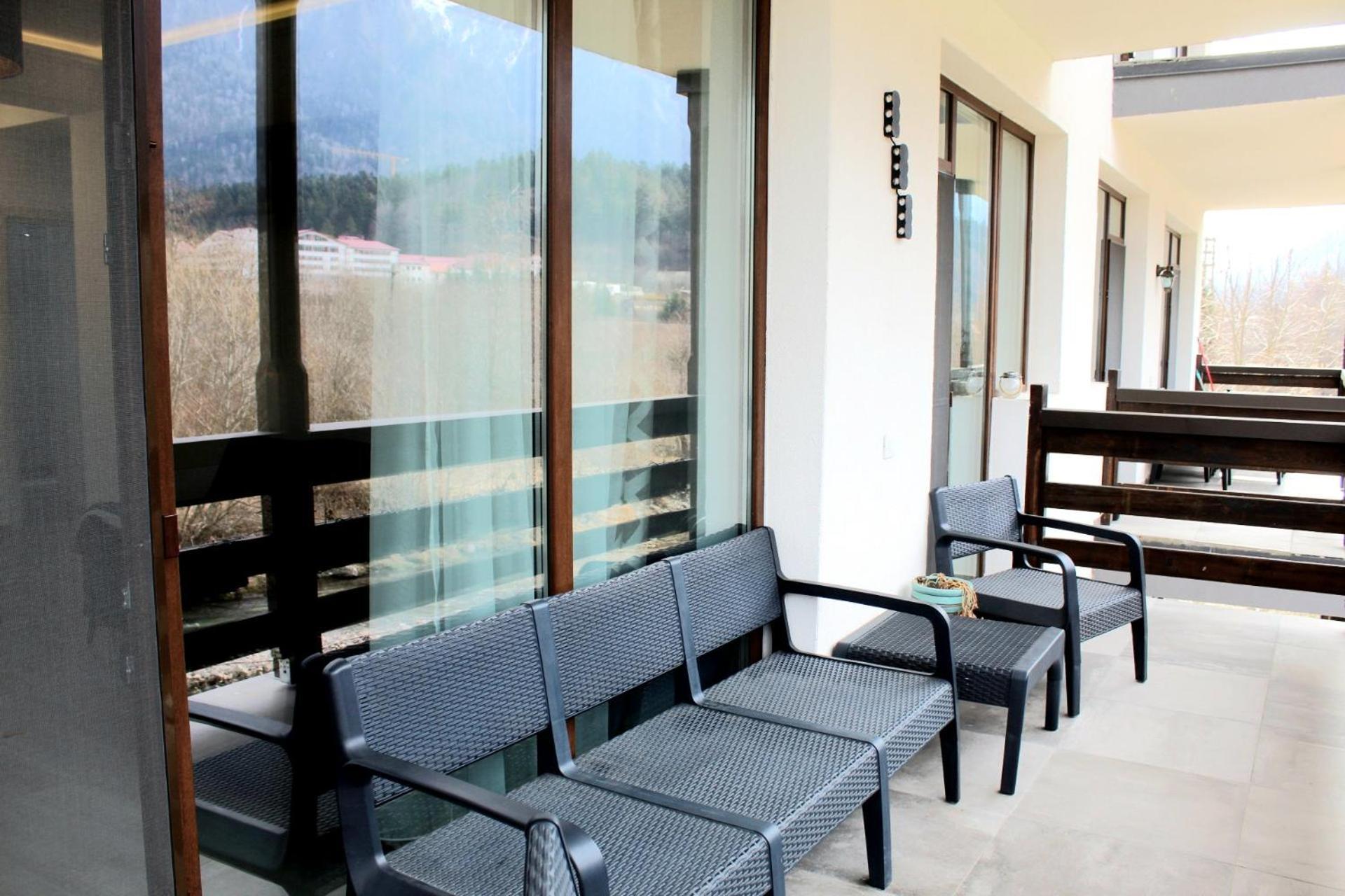 Cross Caraiman View 1 Apartment Busteni Ngoại thất bức ảnh