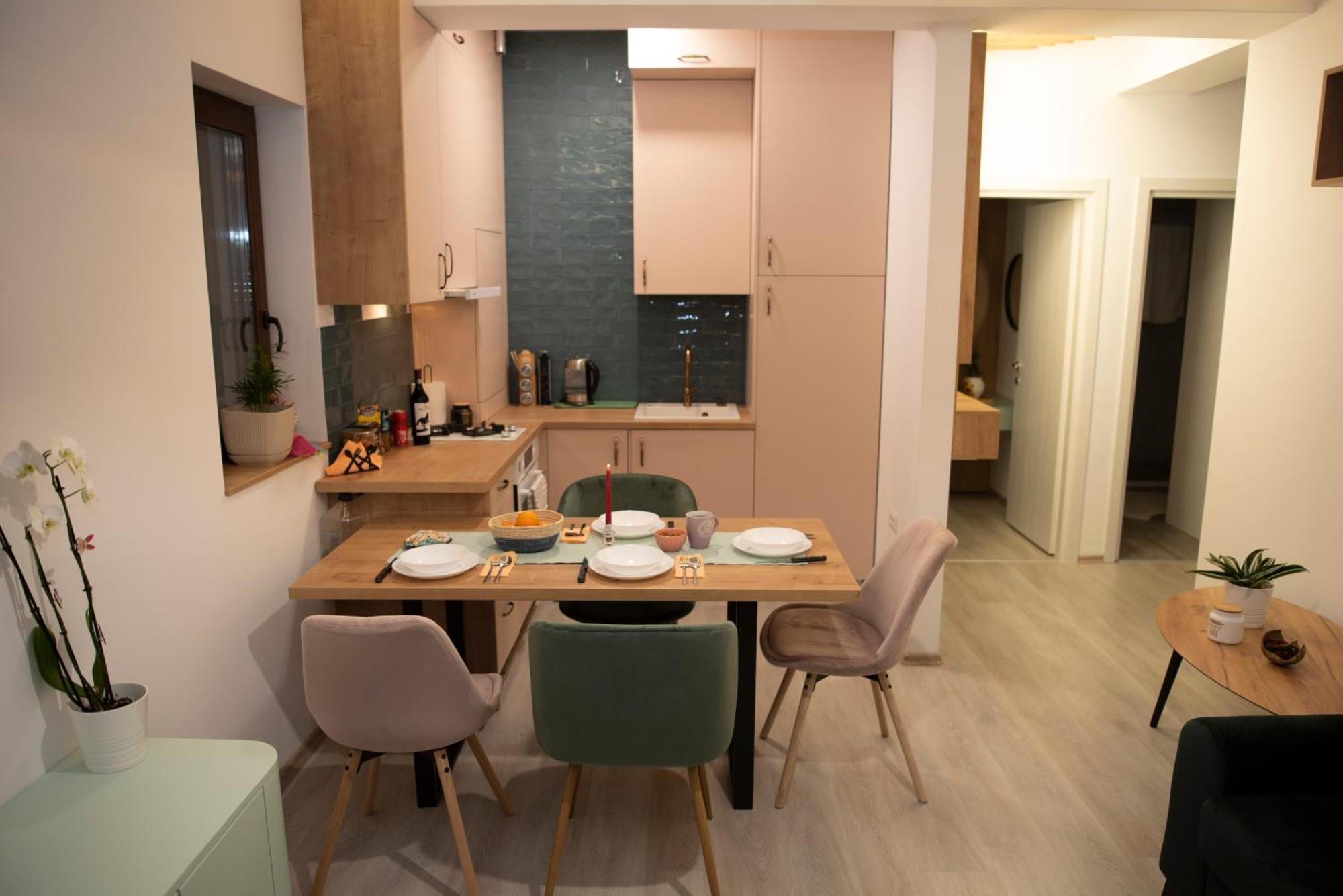 Cross Caraiman View 1 Apartment Busteni Ngoại thất bức ảnh