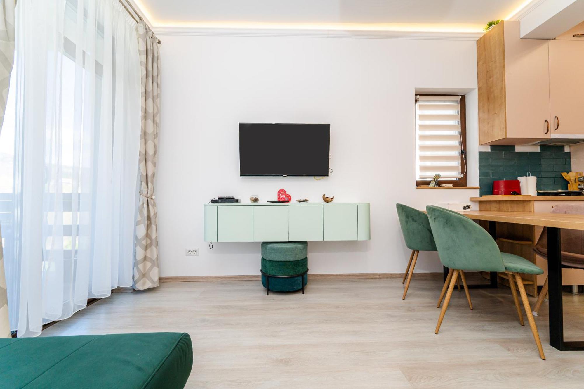 Cross Caraiman View 1 Apartment Busteni Ngoại thất bức ảnh