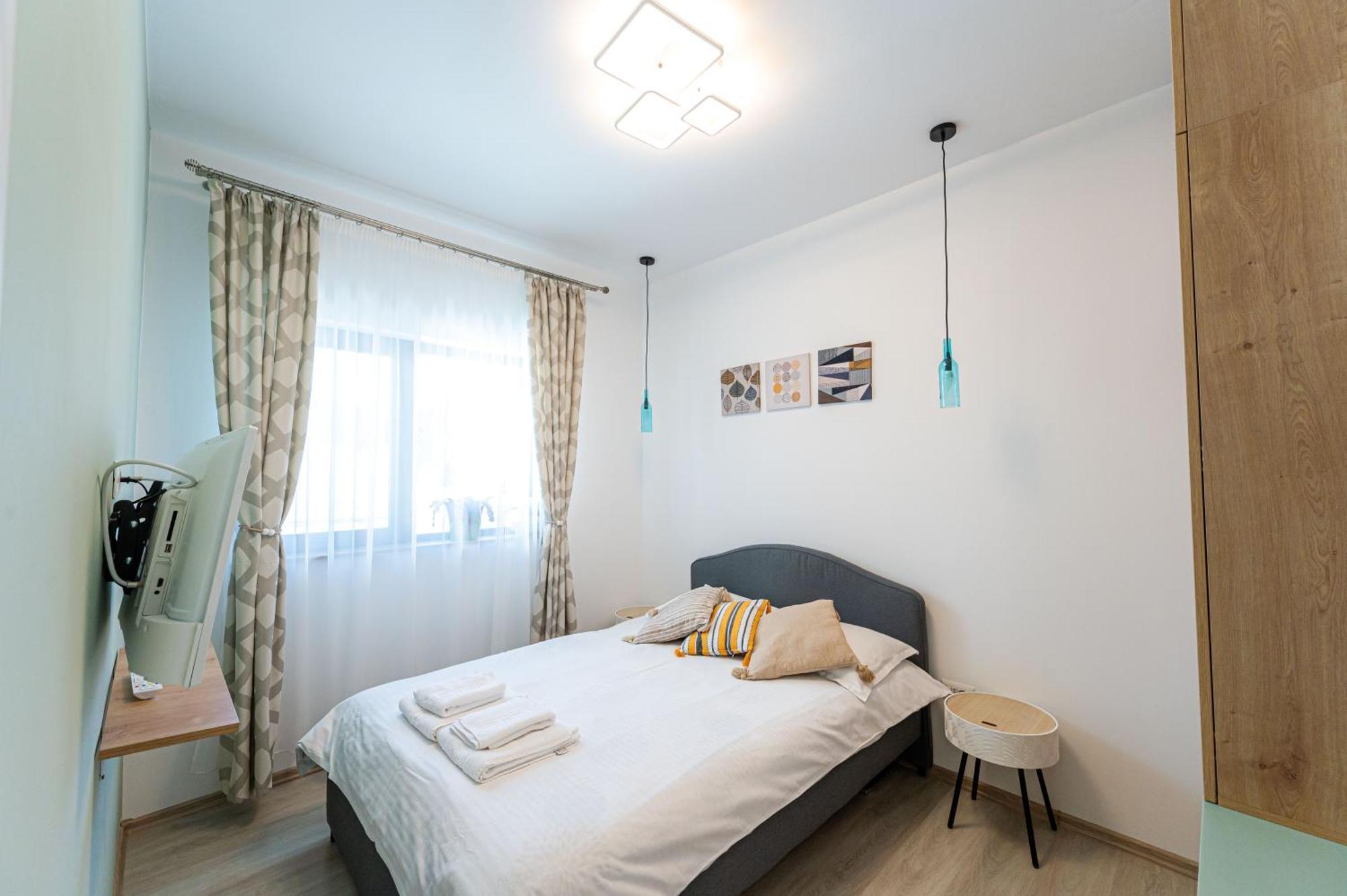 Cross Caraiman View 1 Apartment Busteni Ngoại thất bức ảnh