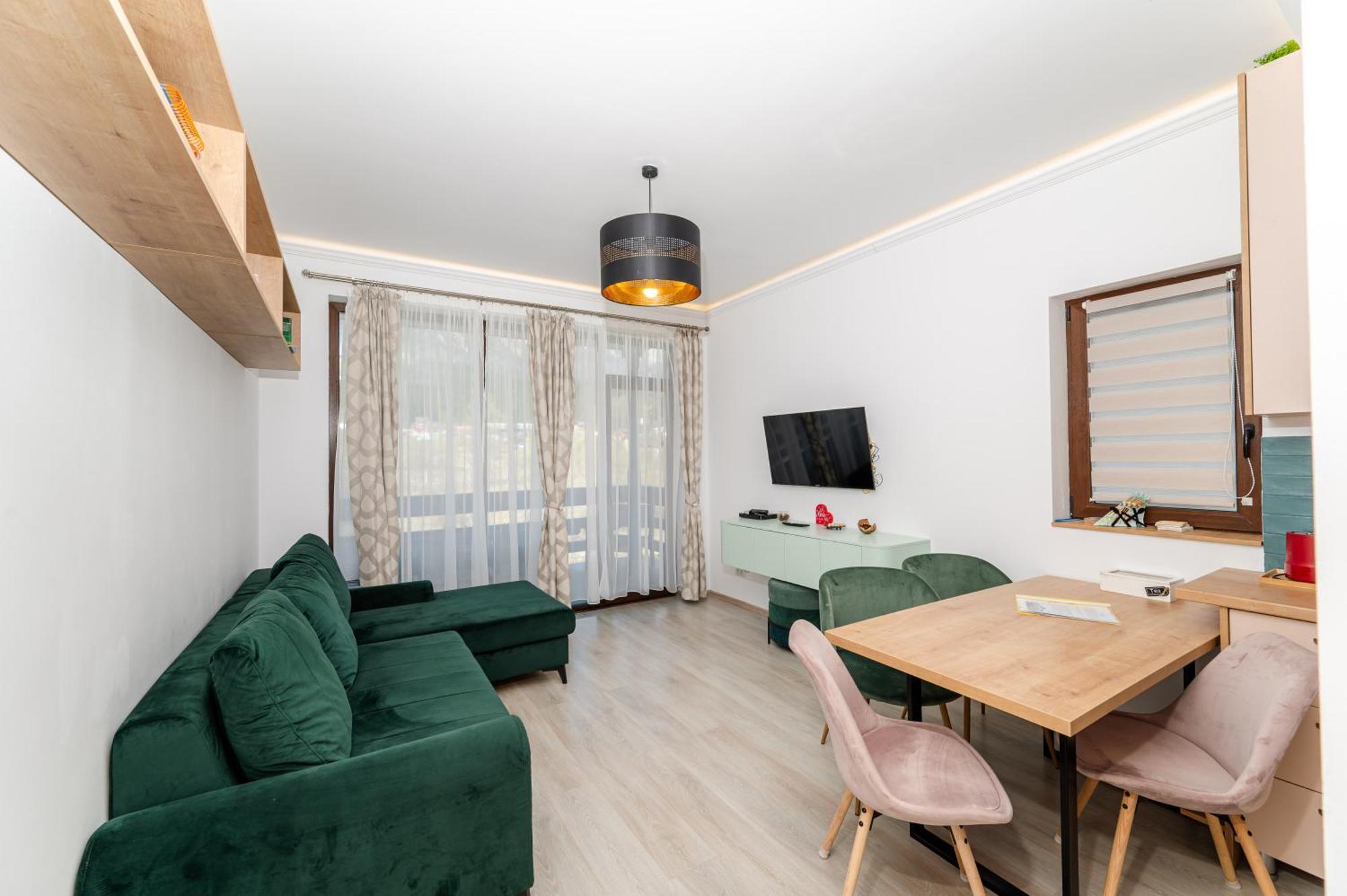 Cross Caraiman View 1 Apartment Busteni Ngoại thất bức ảnh