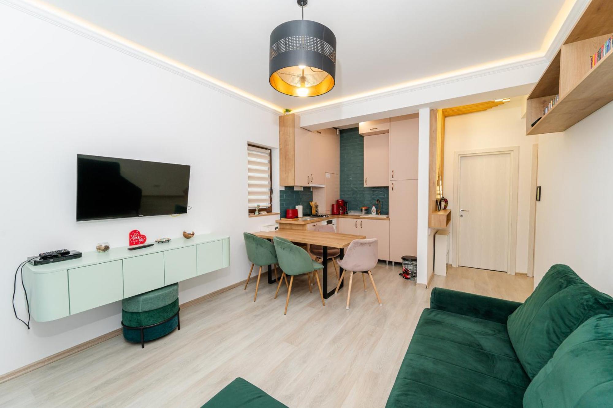 Cross Caraiman View 1 Apartment Busteni Ngoại thất bức ảnh
